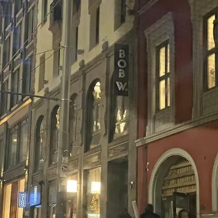 Luxury By The شقة *